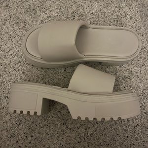 Platform sandals